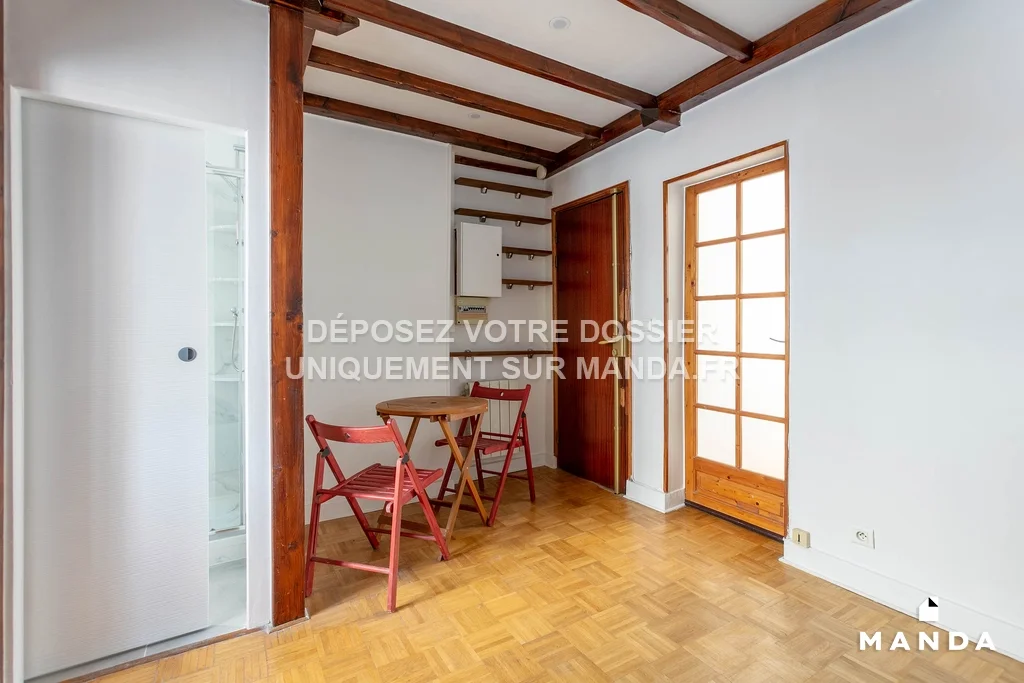 Flat Rue Sainte-Marthe in Paris