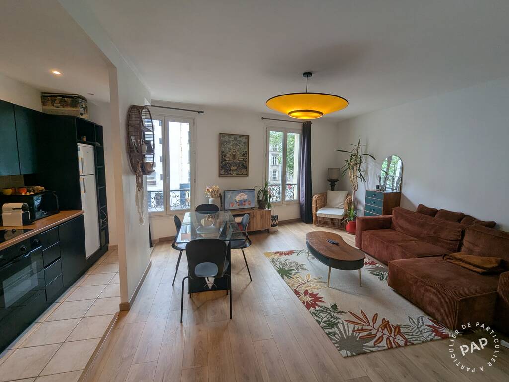 Flat Place du Général Kœnig in Paris