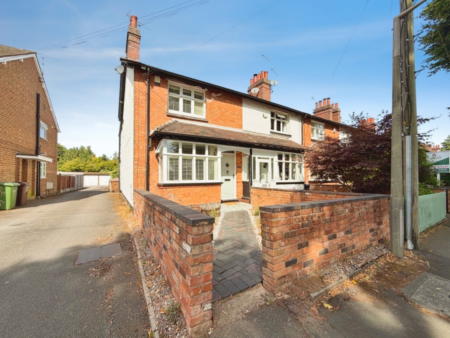 House Broomfields Avenue in Metropolitan Borough of Solihull