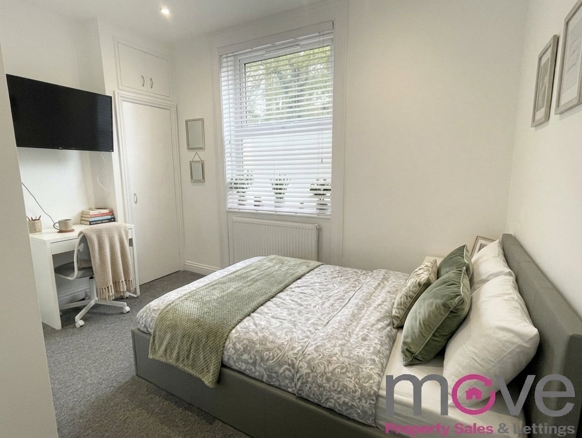 Room London Road in Gloucester