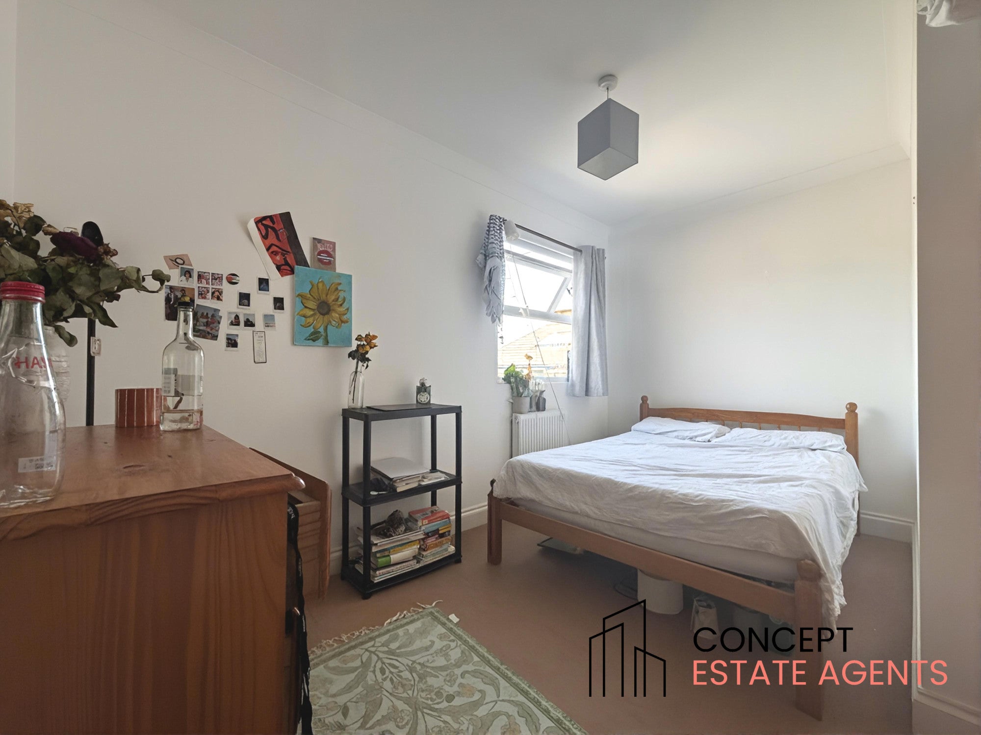 Flat Tooting Bec Road in Greater London
