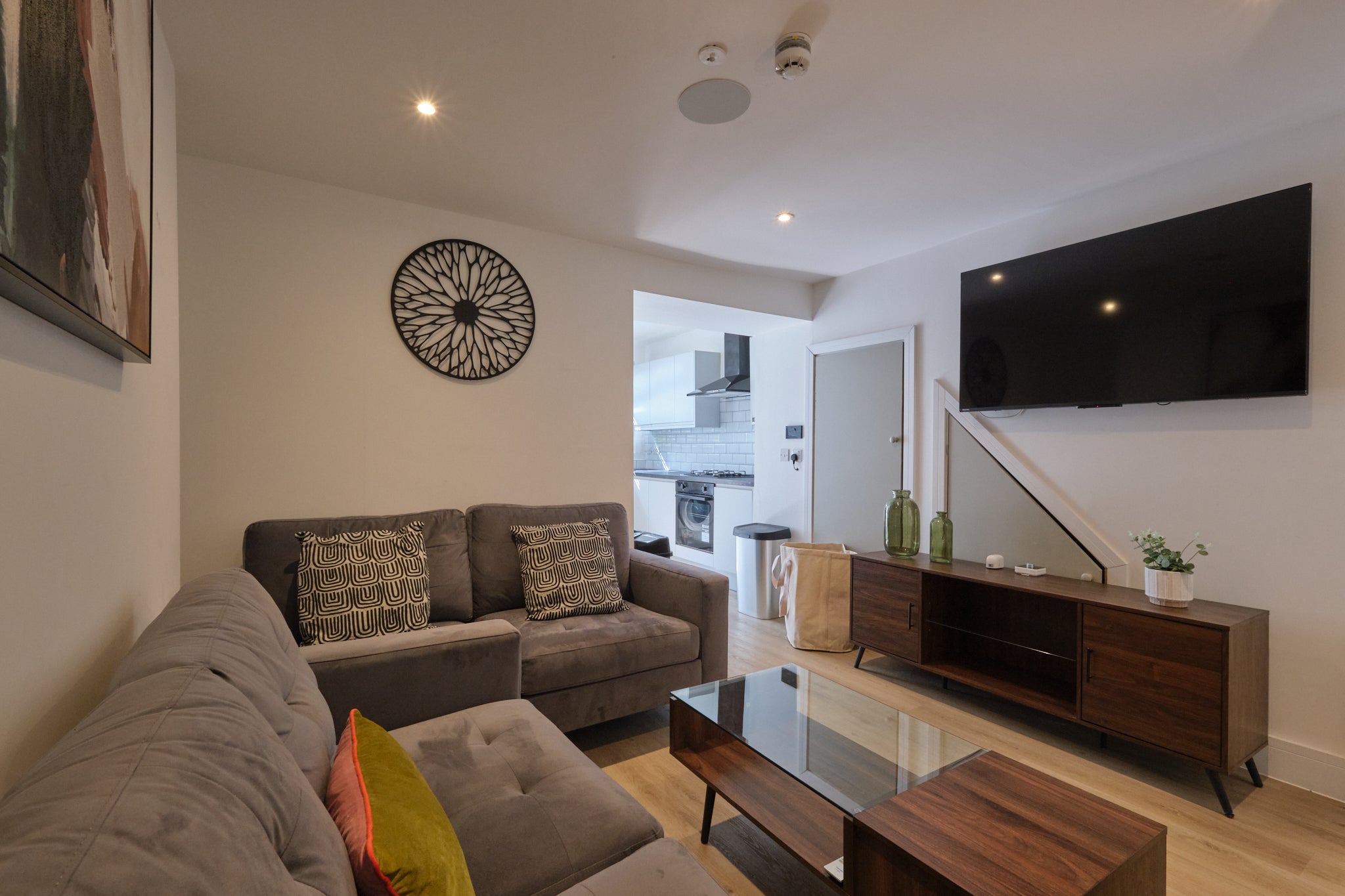Room Mansel Street in Swansea