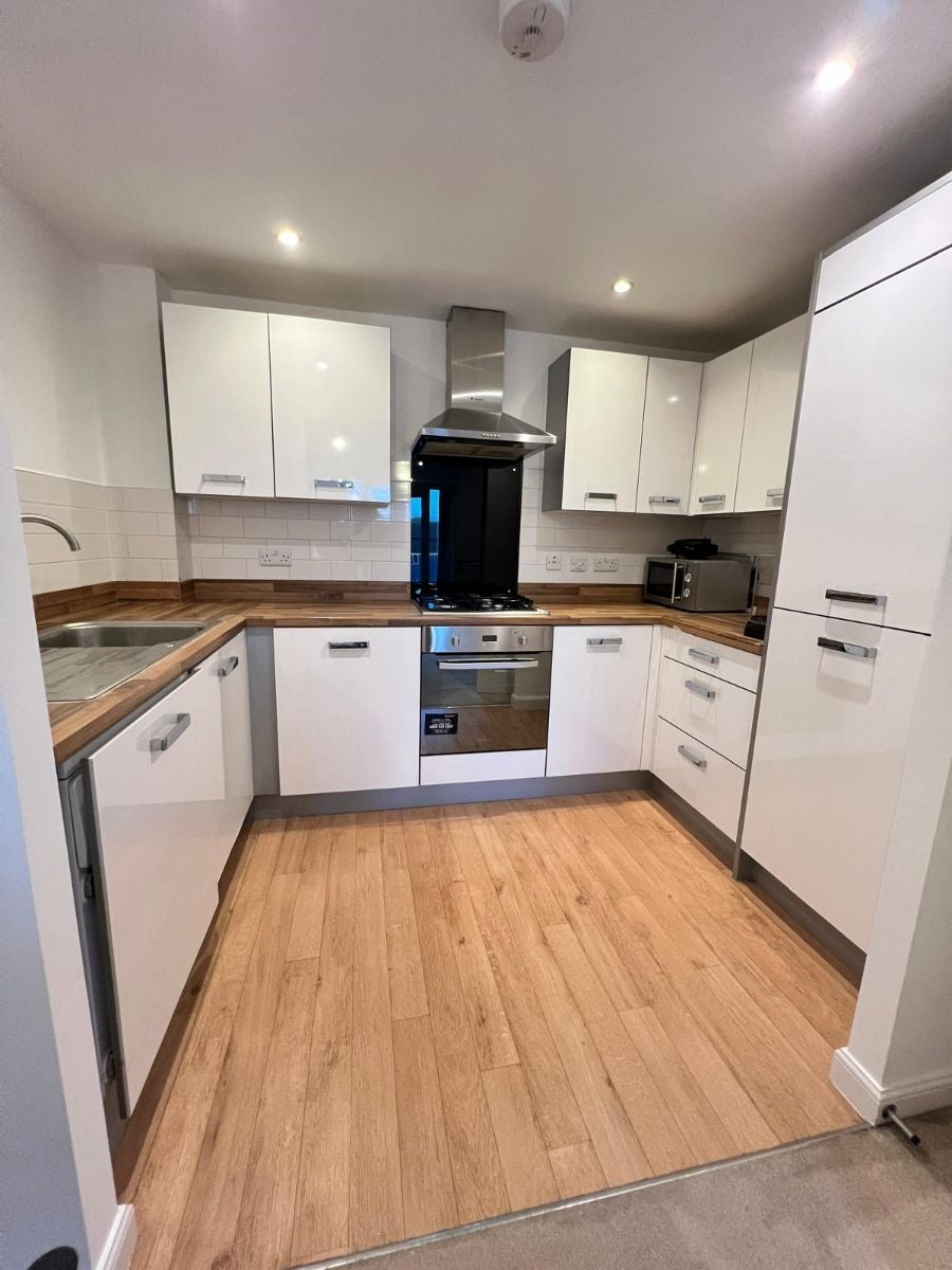 Flat Onyx Crescent in Leicester