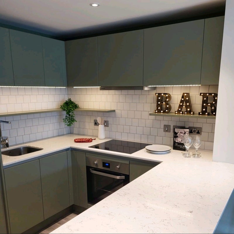 Room Olympic Way in Greater London