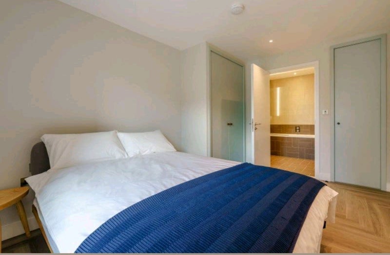 Room Olympic Way in Greater London