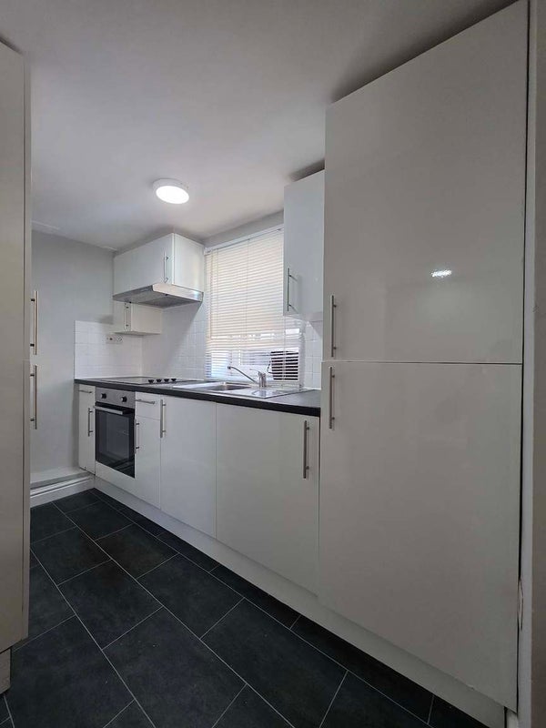 Flat Claude Road in Cardiff