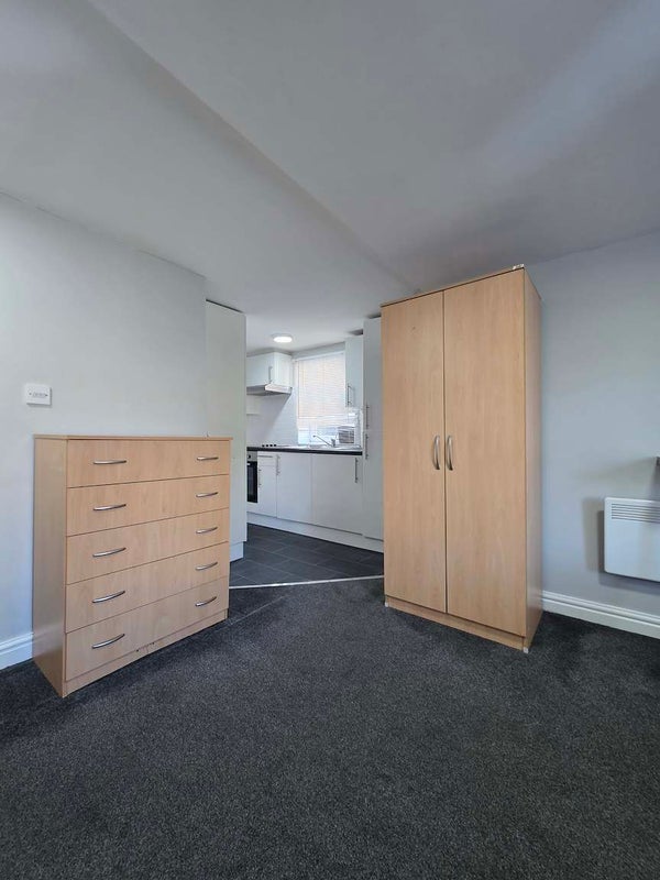 Flat Claude Road in Cardiff