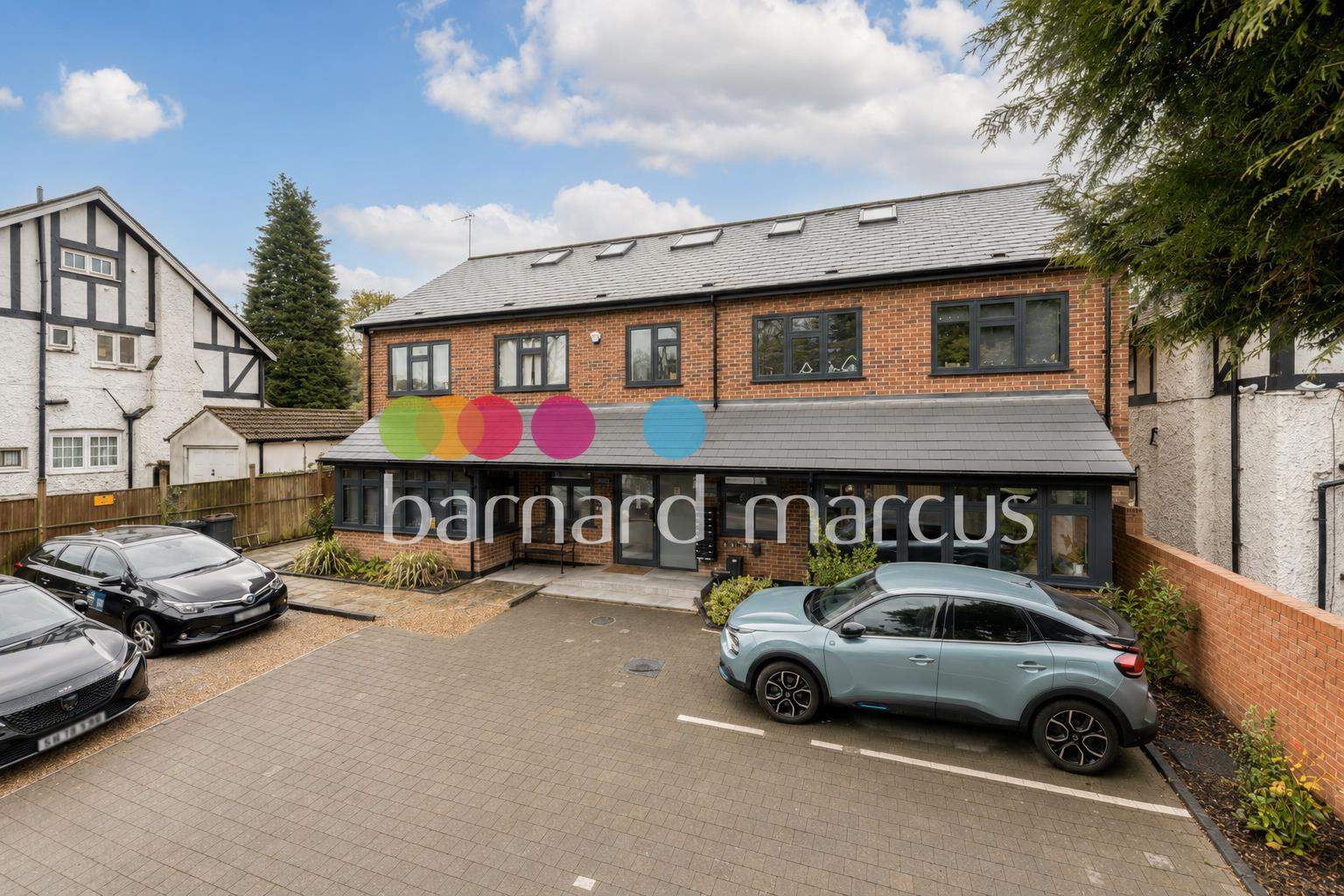 Flat Banstead Road in Greater London