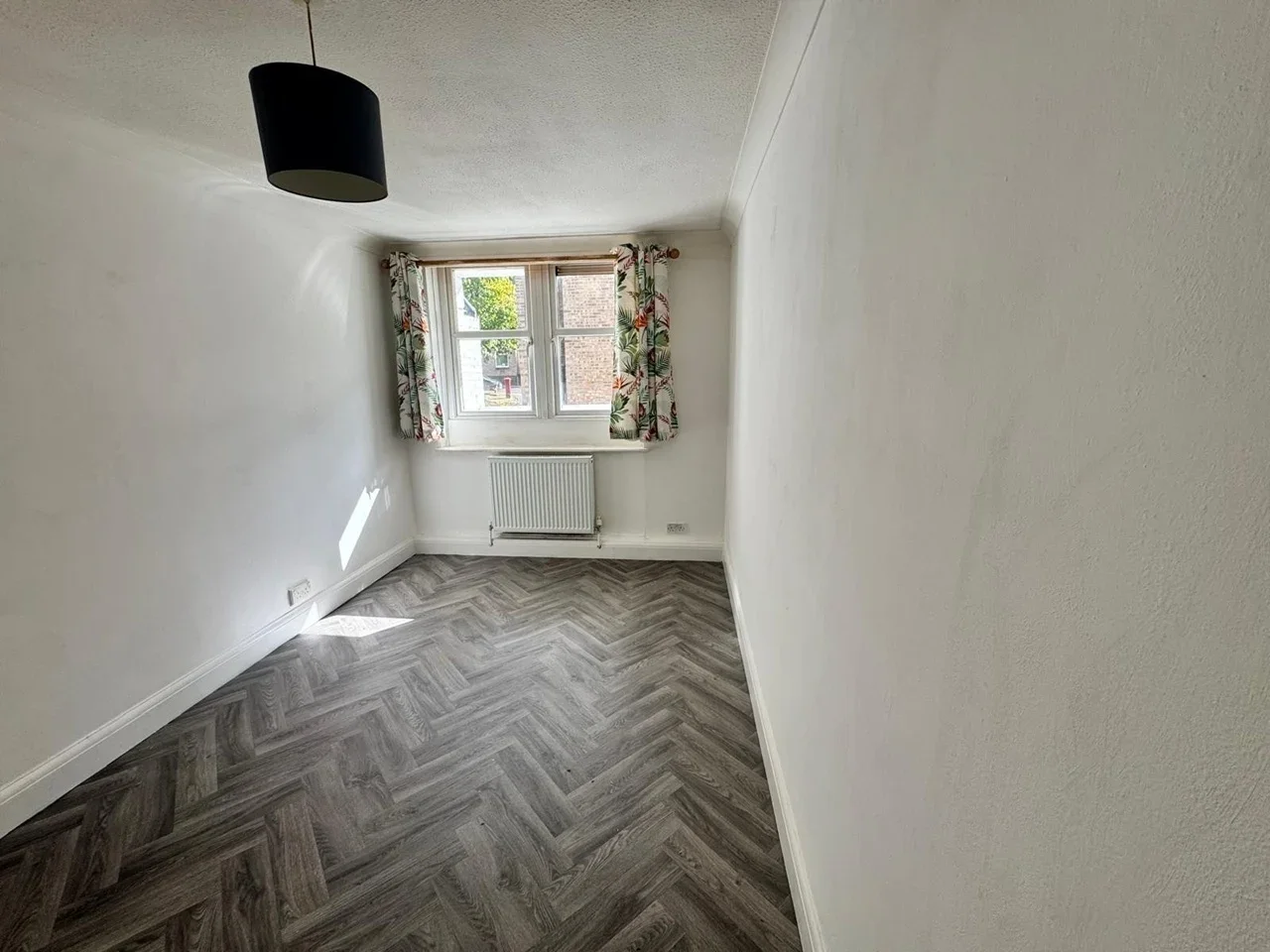 Flat Hulverstone Close in Greater London