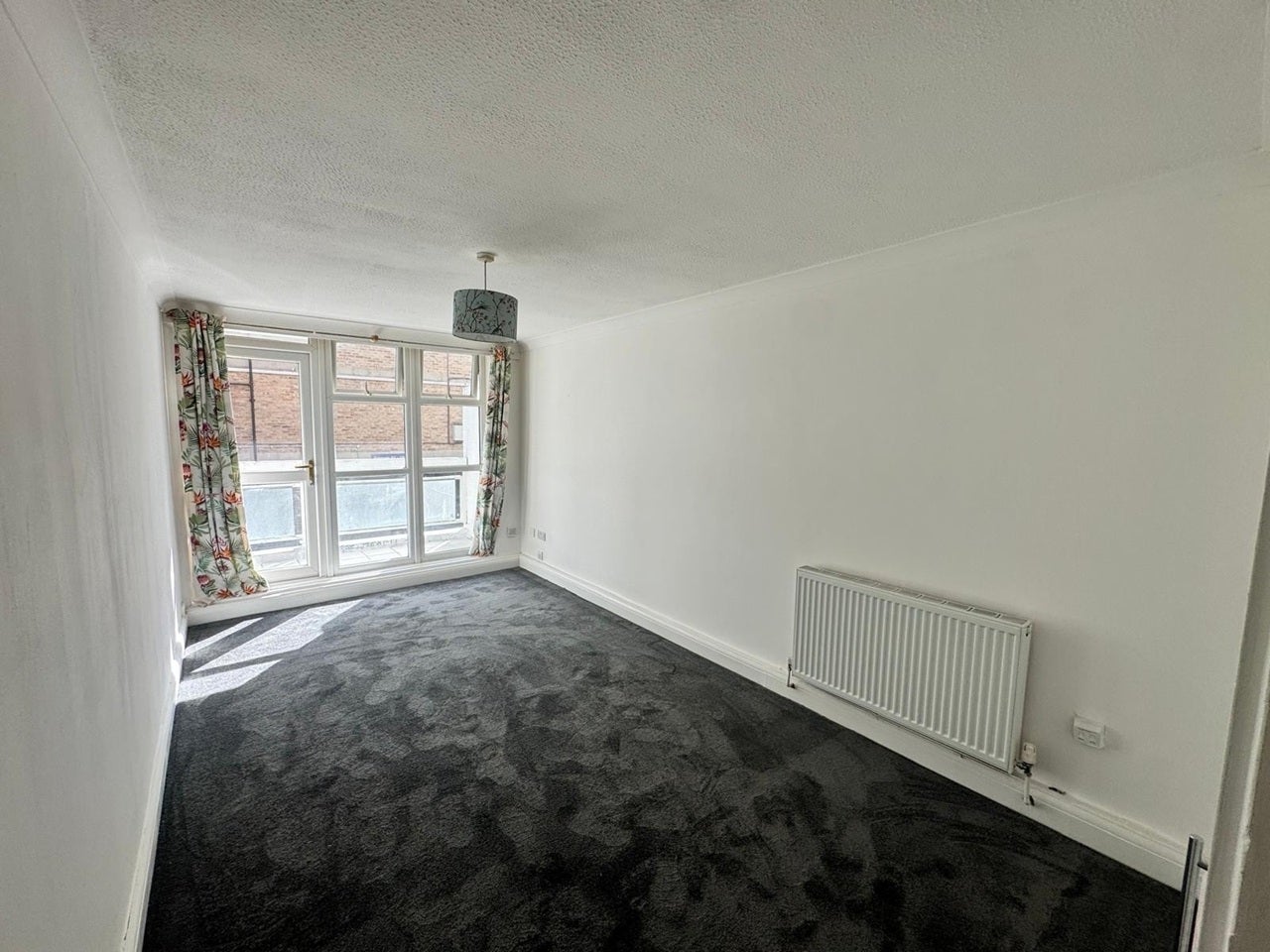 Flat Hulverstone Close in Greater London