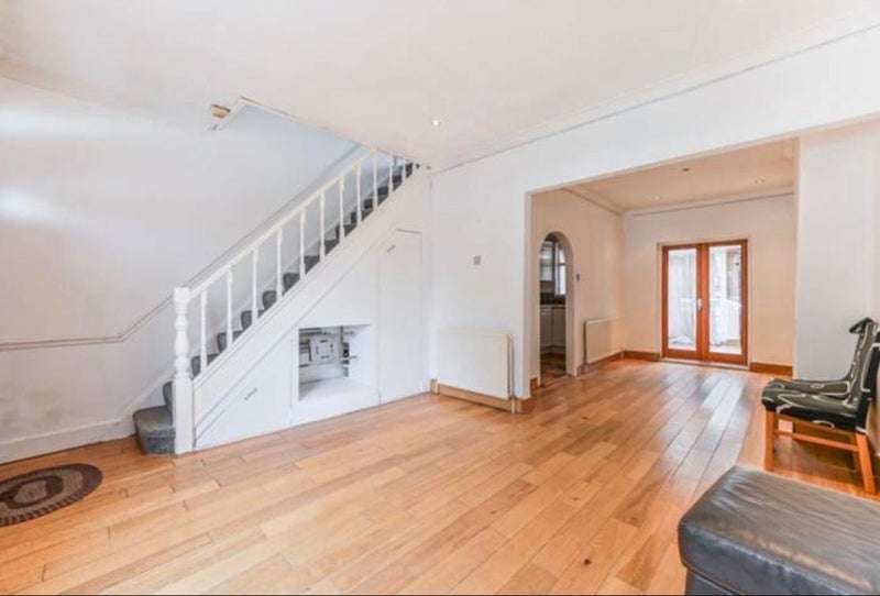 Room Liberty Avenue in Greater London