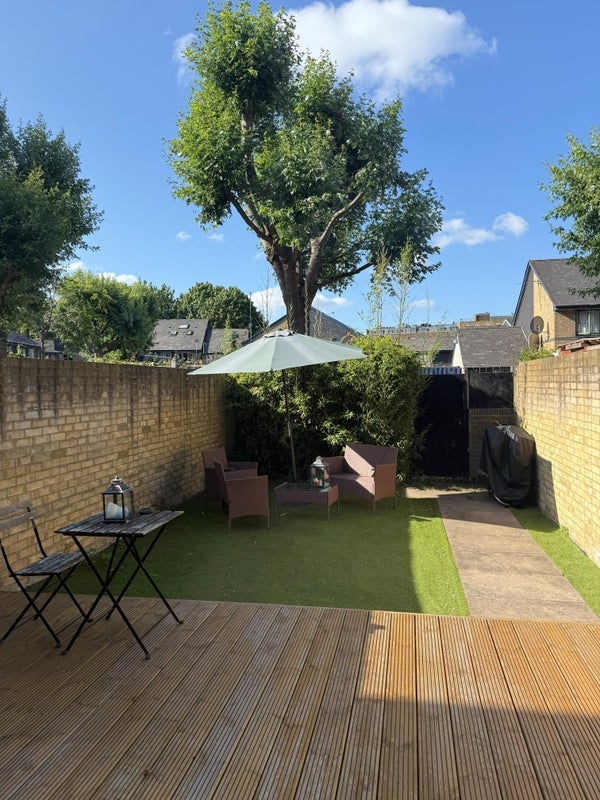 Room Park Street in Greater London