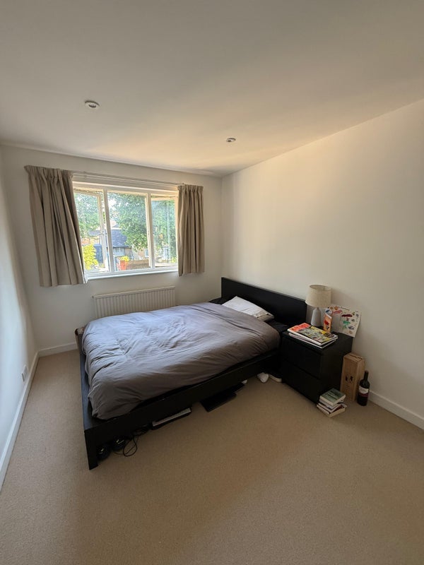 Room Park Street in Greater London