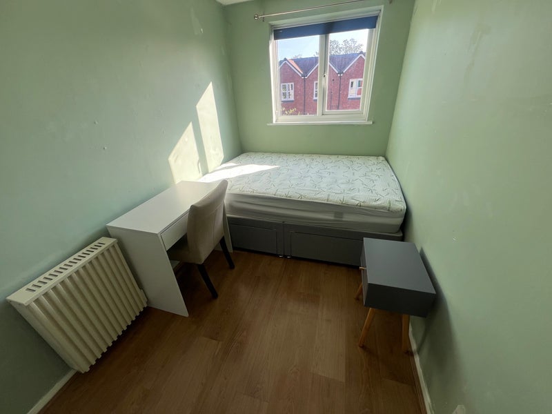 Room Buckland Road in Maidstone