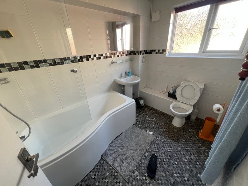 Room Buckland Road in Maidstone