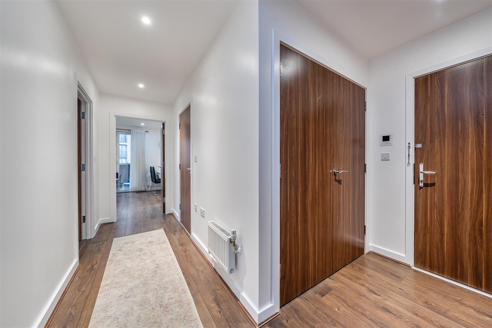 Flat Moorhen Drive in London