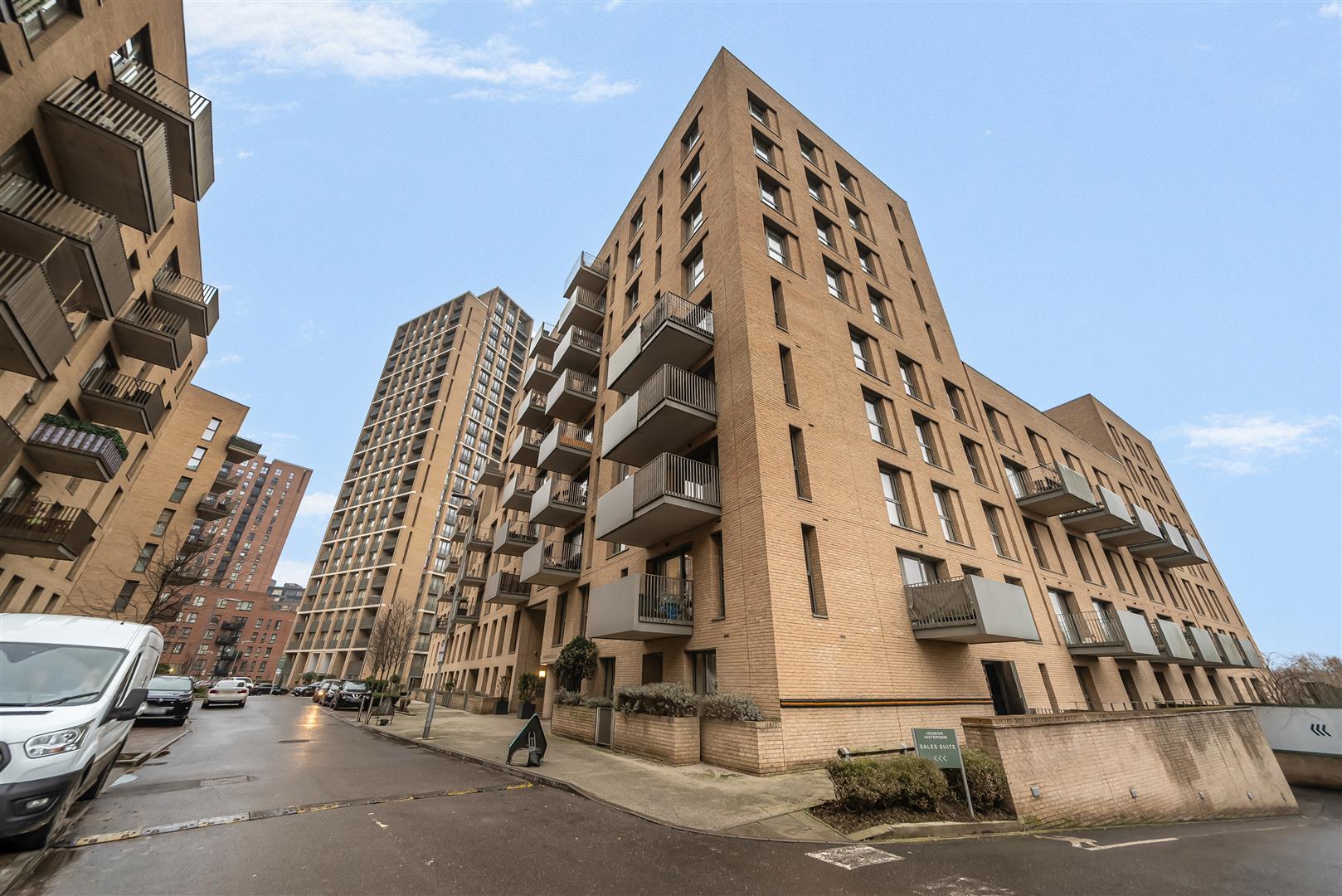 Flat Moorhen Drive in London