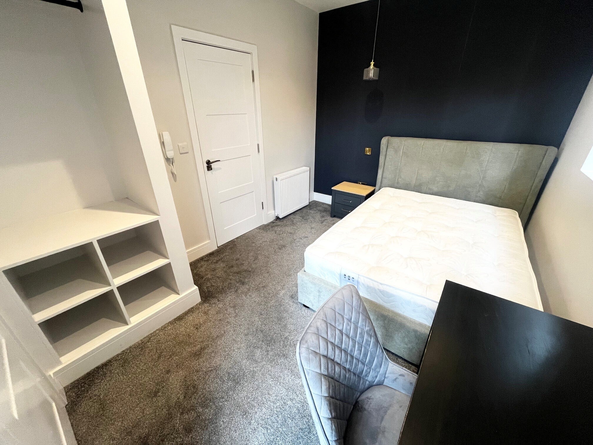 Room Richmond Road in Poole