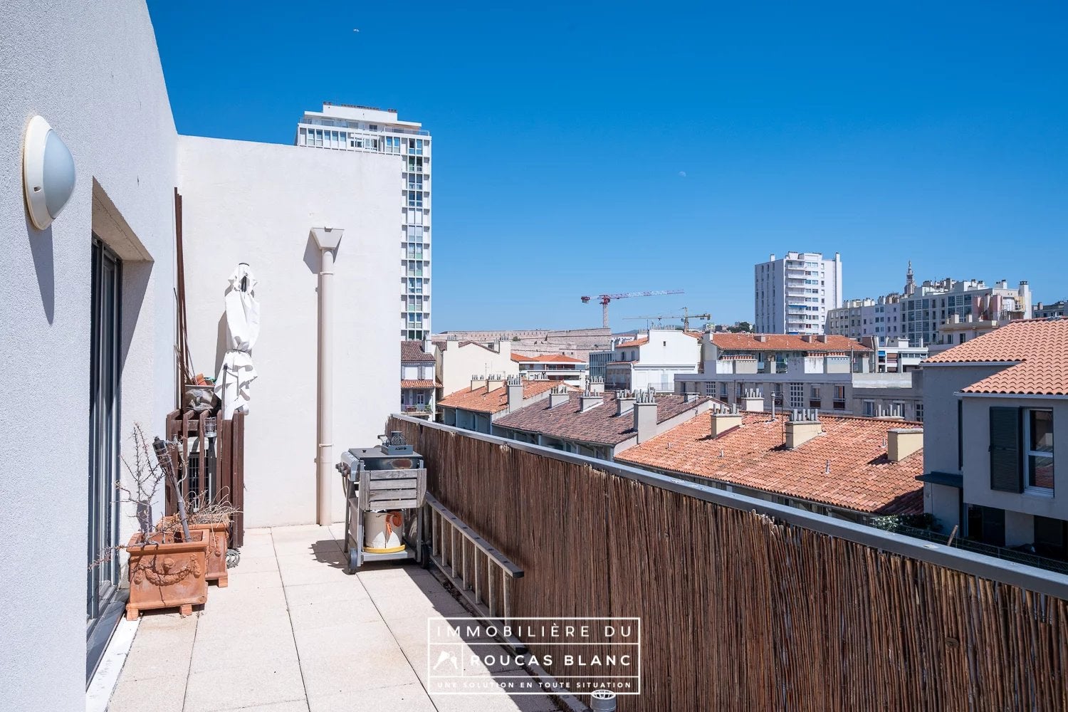 Flat Rue Charras in Marseille