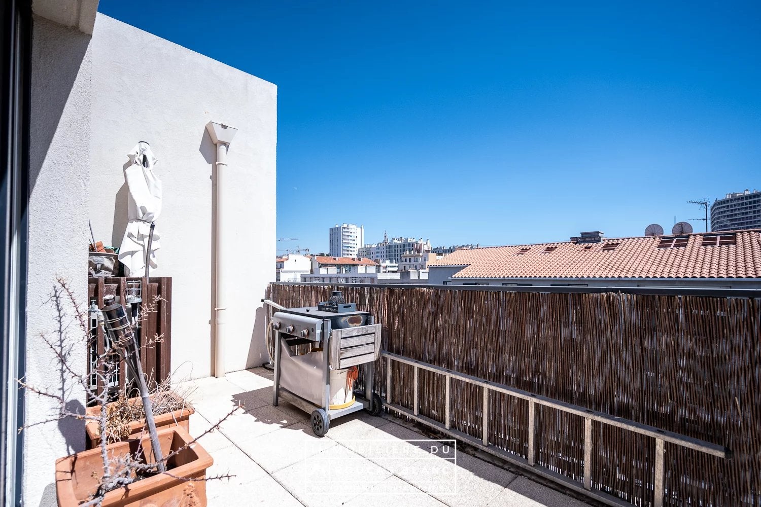 Flat Rue Charras in Marseille
