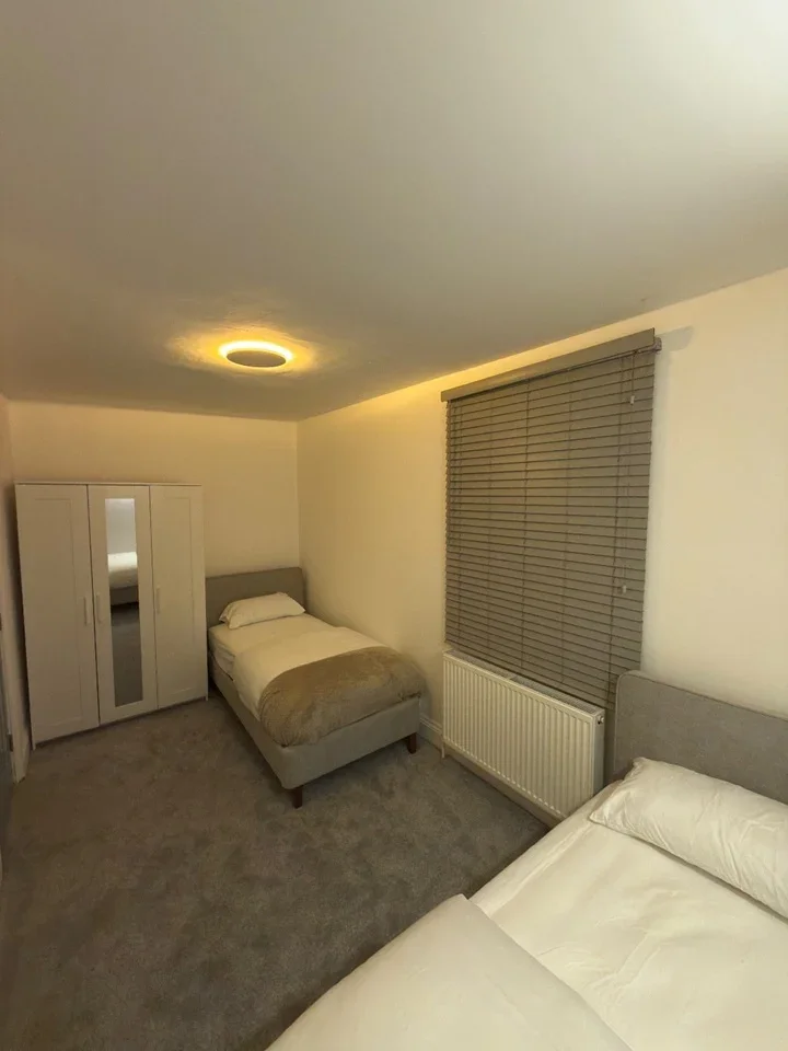 Flat Trafalgar Road in Greater London