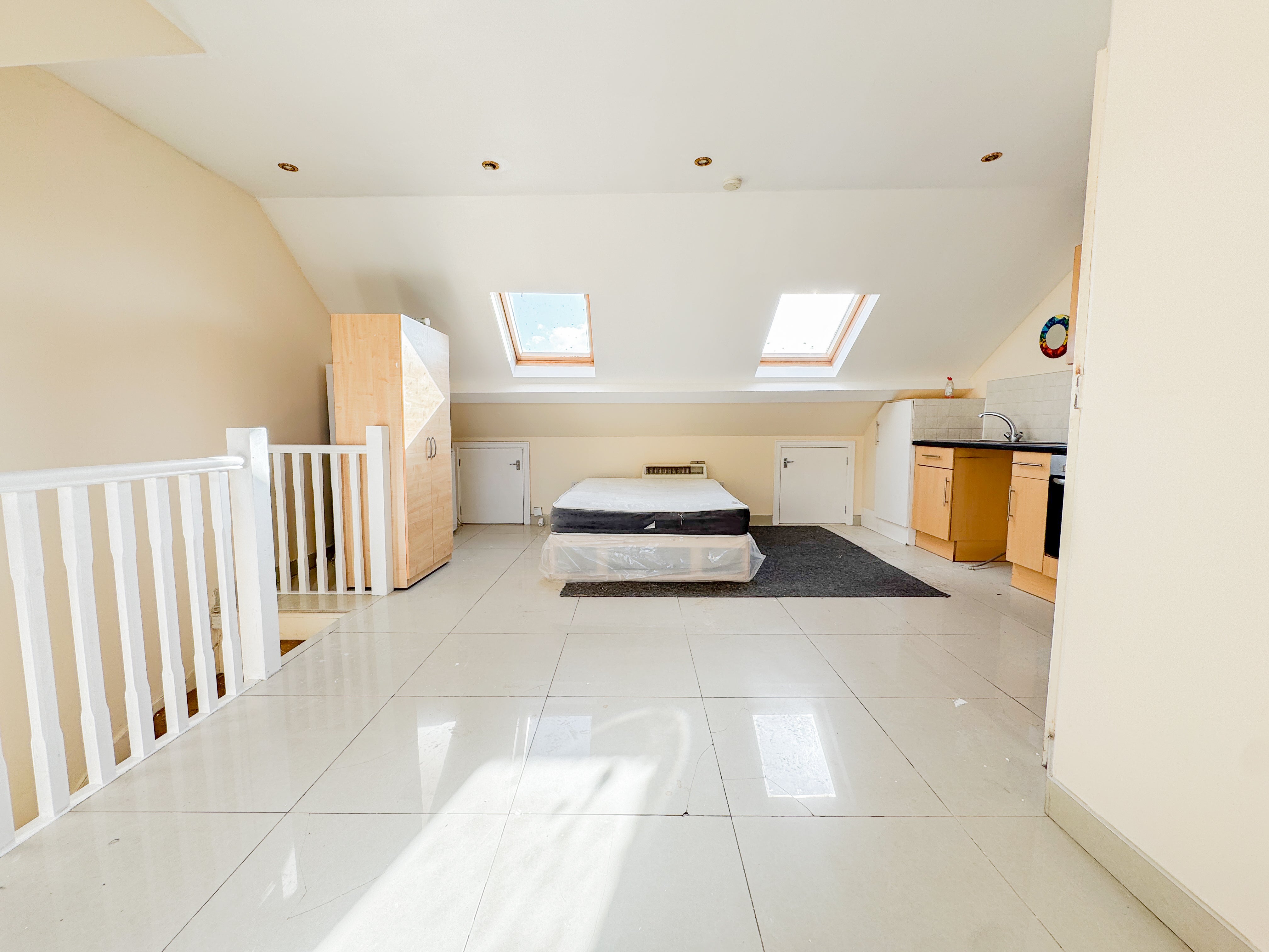 Flat Northborough Road in Greater London