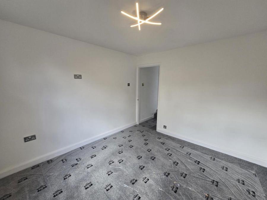 Flat Stoneygate Road in Leicester