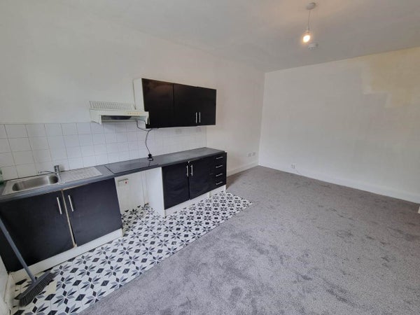 Flat John William Street in Kirklees