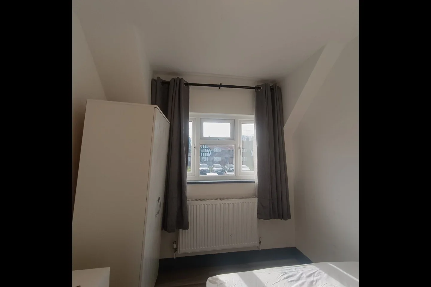 Room Eltham Palace Road in Greater London