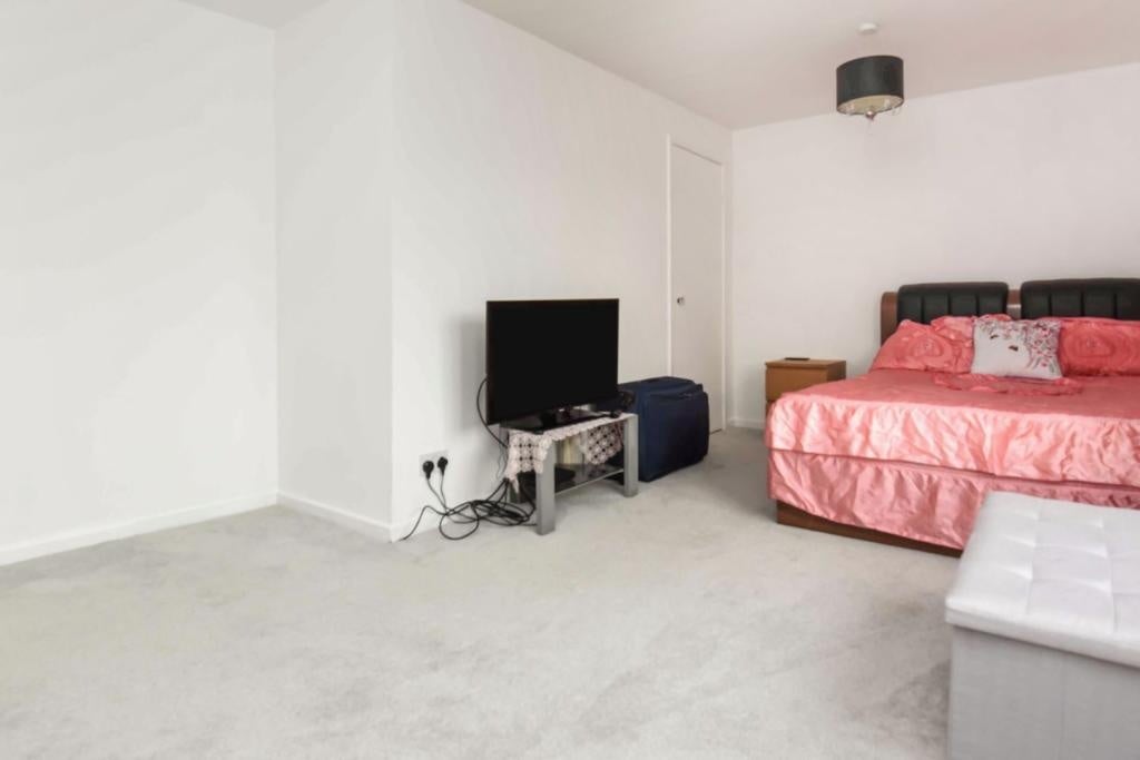 House Ruskin Gardens in Greater London