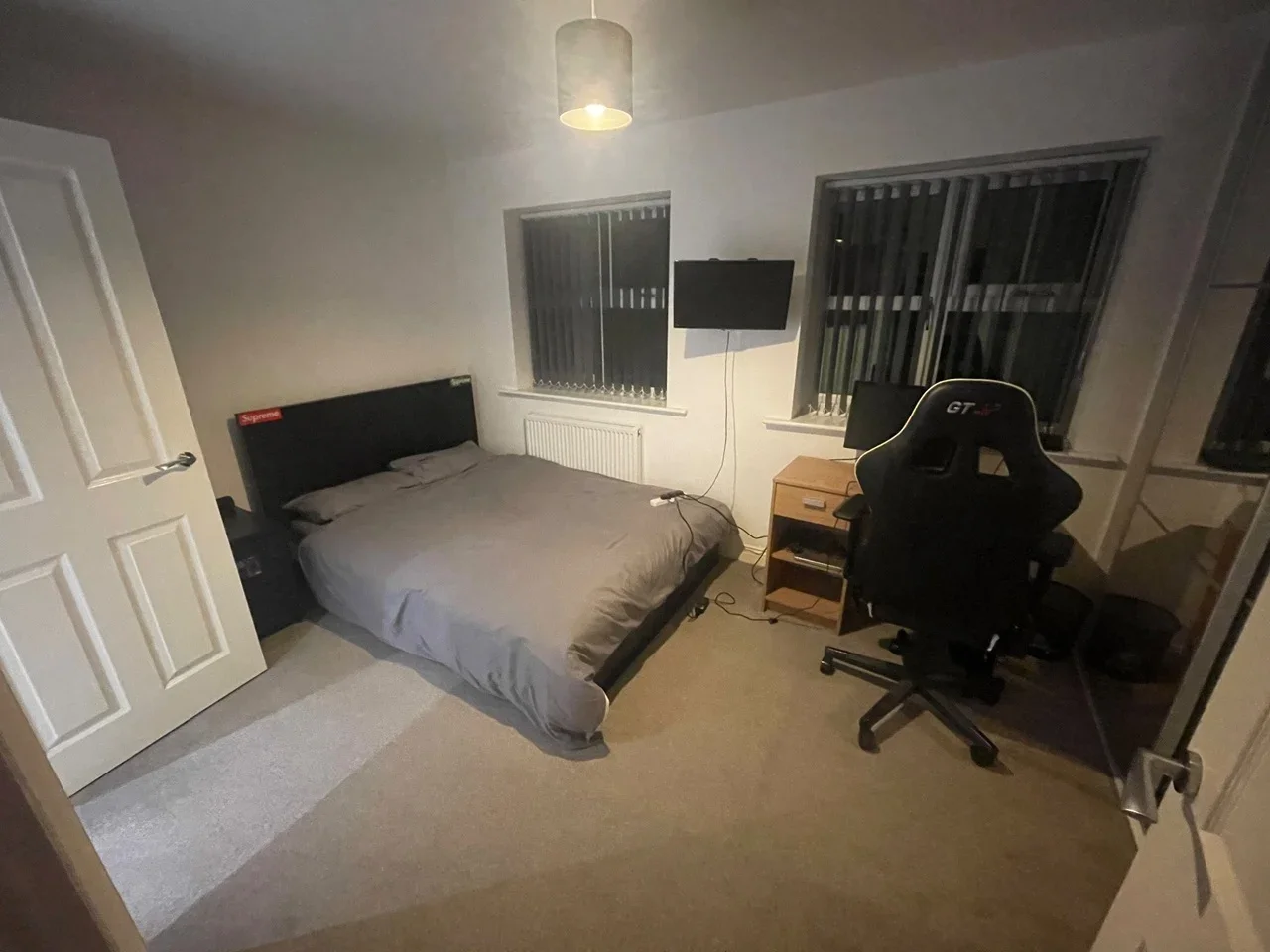 Room Broadleaf Gardens in Wolverhampton