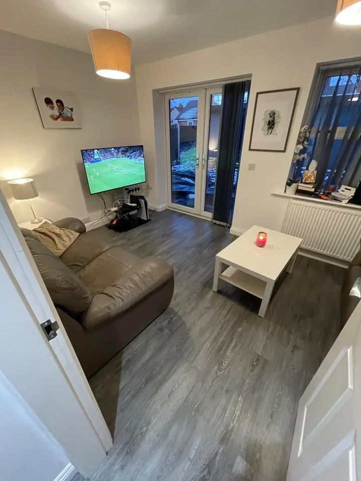 Room Broadleaf Gardens in Wolverhampton