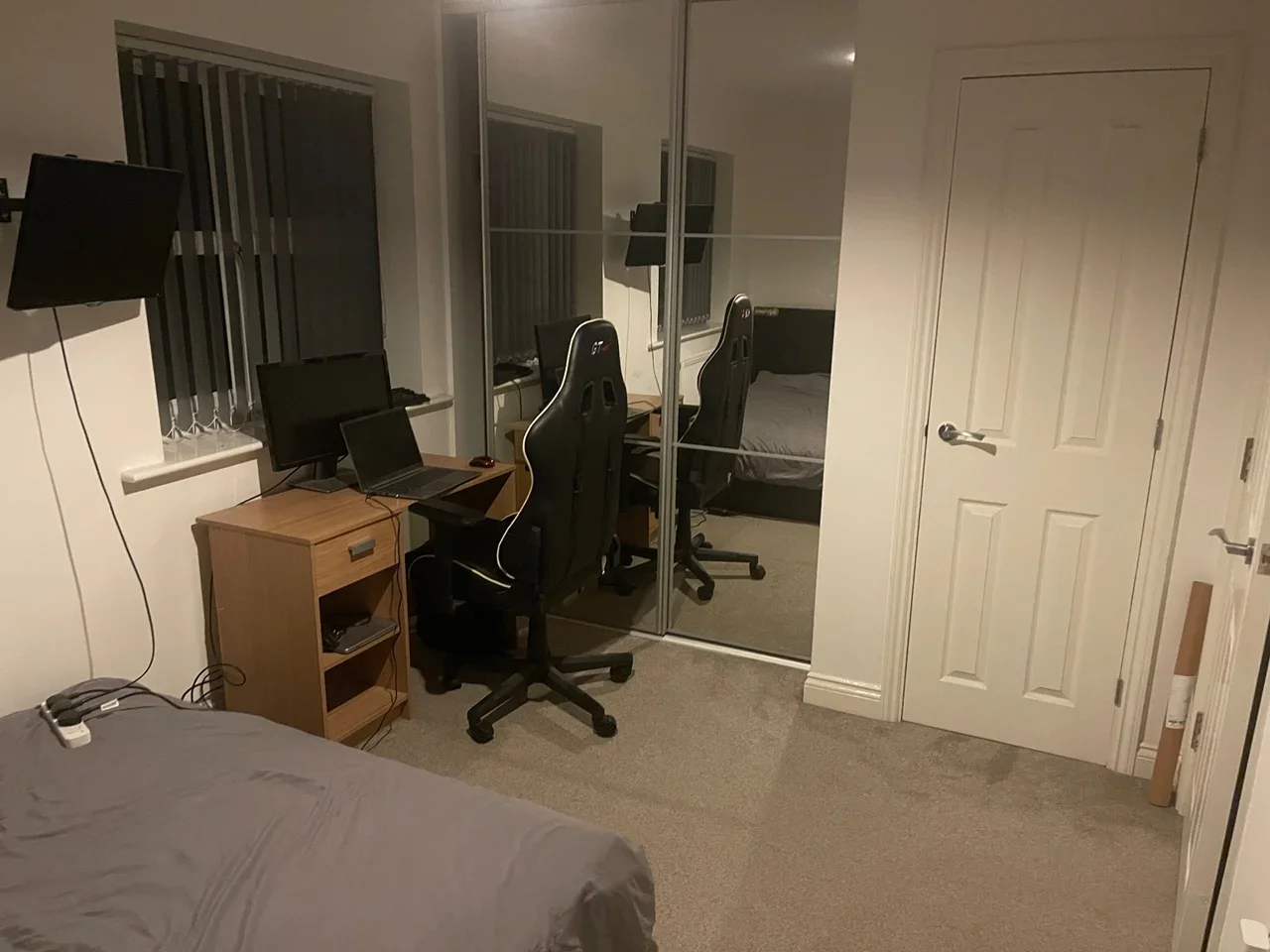Room Broadleaf Gardens in Wolverhampton