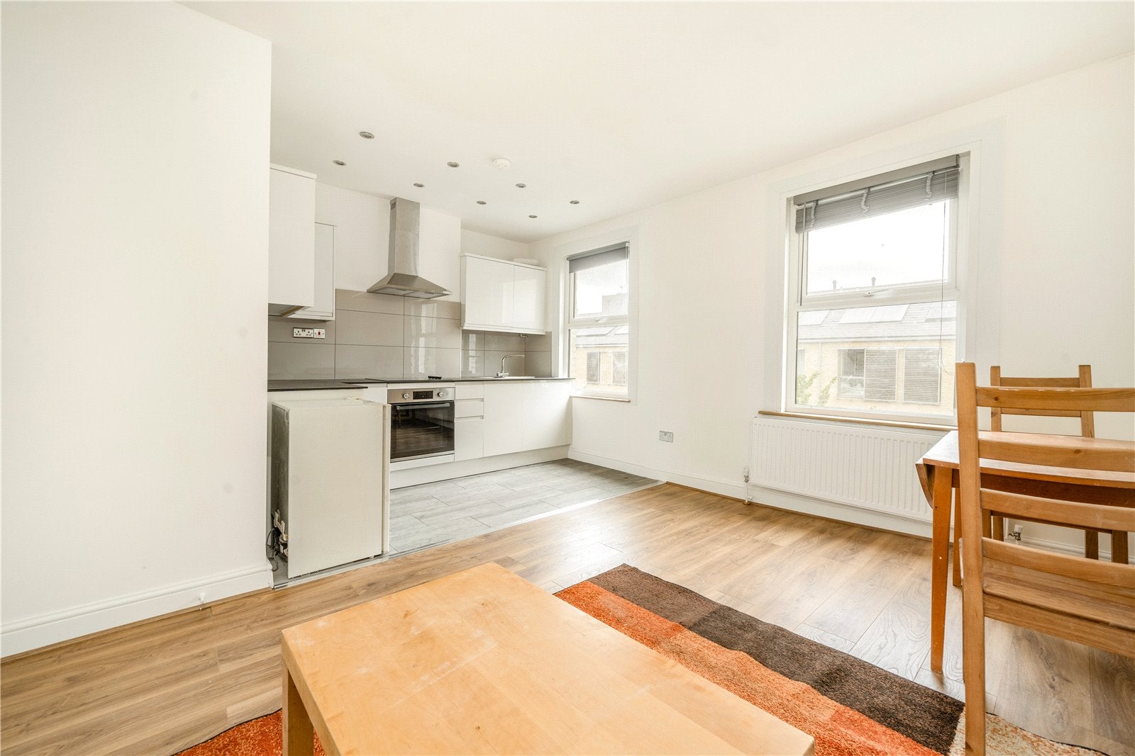 Flat Sulgrave Road in Greater London