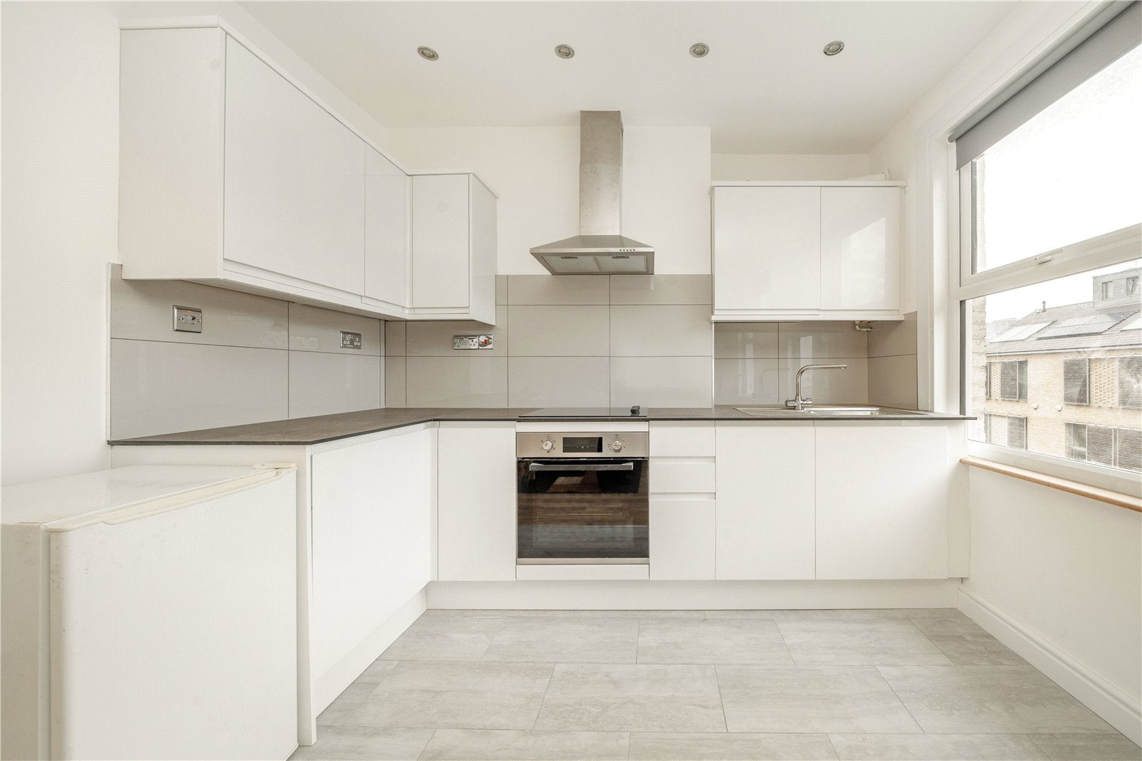 Flat Sulgrave Road in Greater London