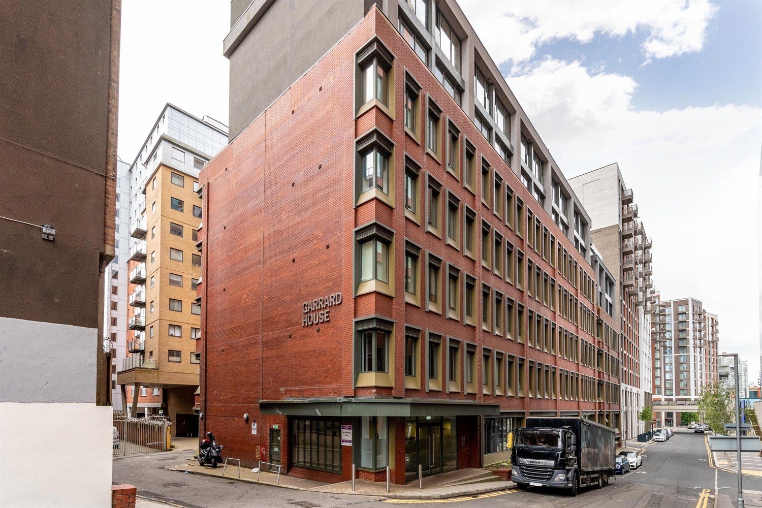 Flat Garrard Street in Reading
