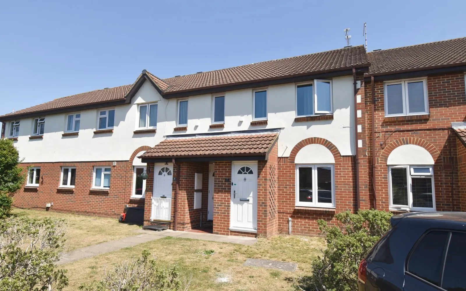 Flat Shaw Drive in Elmbridge