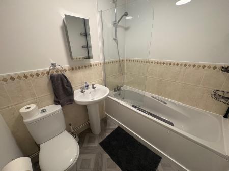 Room Carlisle Close in Corby