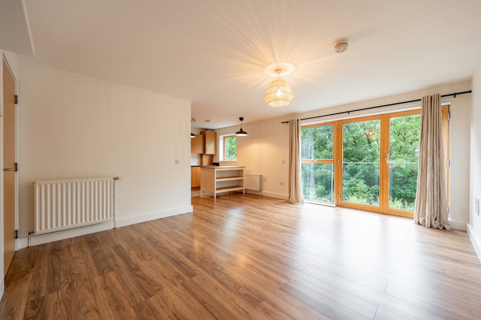 Flat Holmbank Avenue in Glasgow