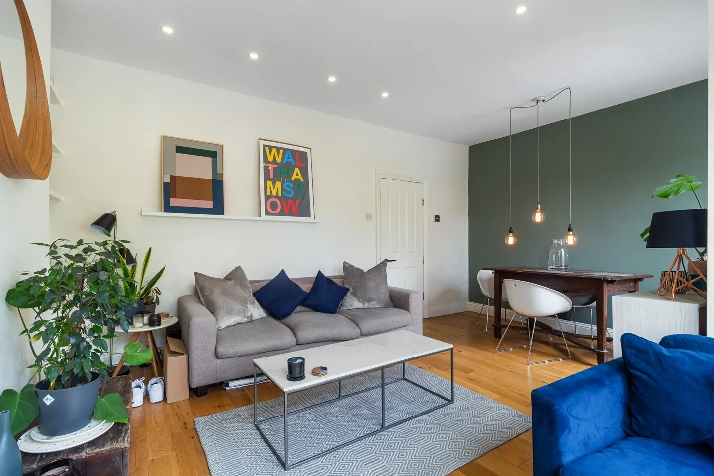 Flat Winns Terrace in Greater London