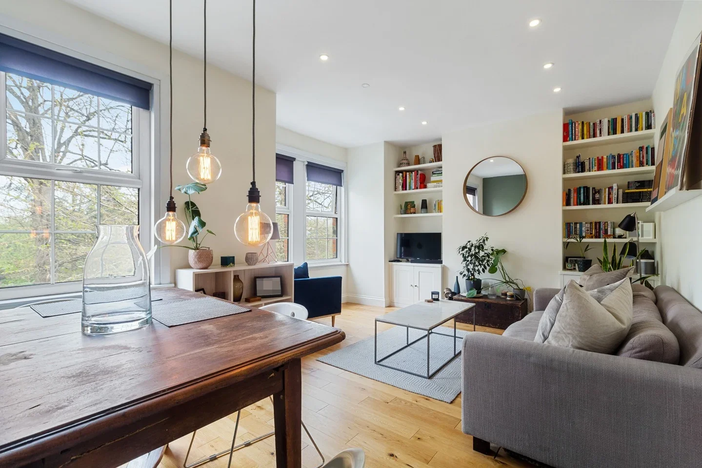 Flat Winns Terrace in Greater London