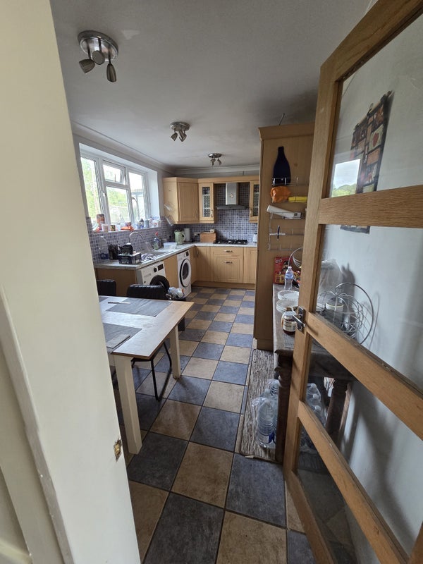 Room South Lane in Maidstone