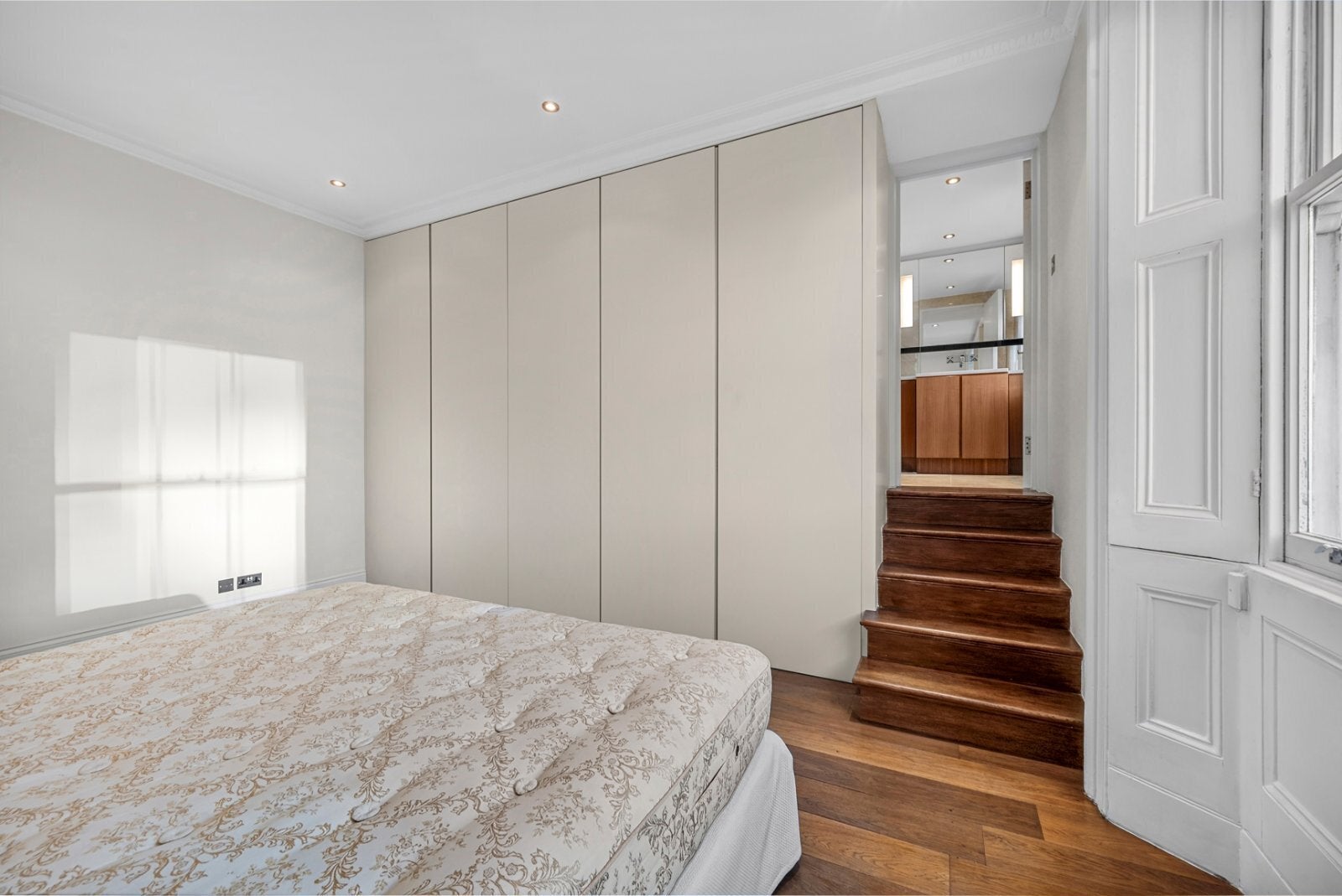 Flat Ennismore Gardens in City of Westminster
