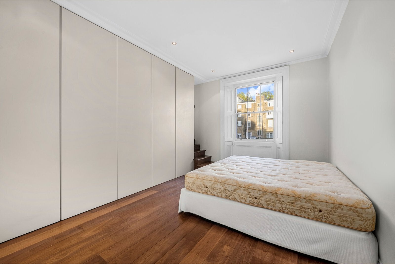 Flat Ennismore Gardens in City of Westminster