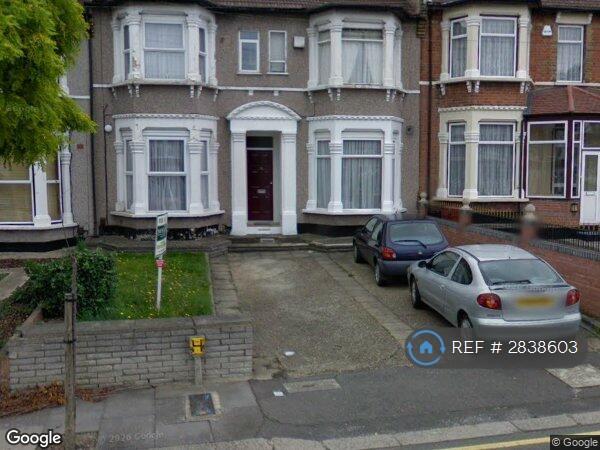 Flat Argyle Road in Greater London