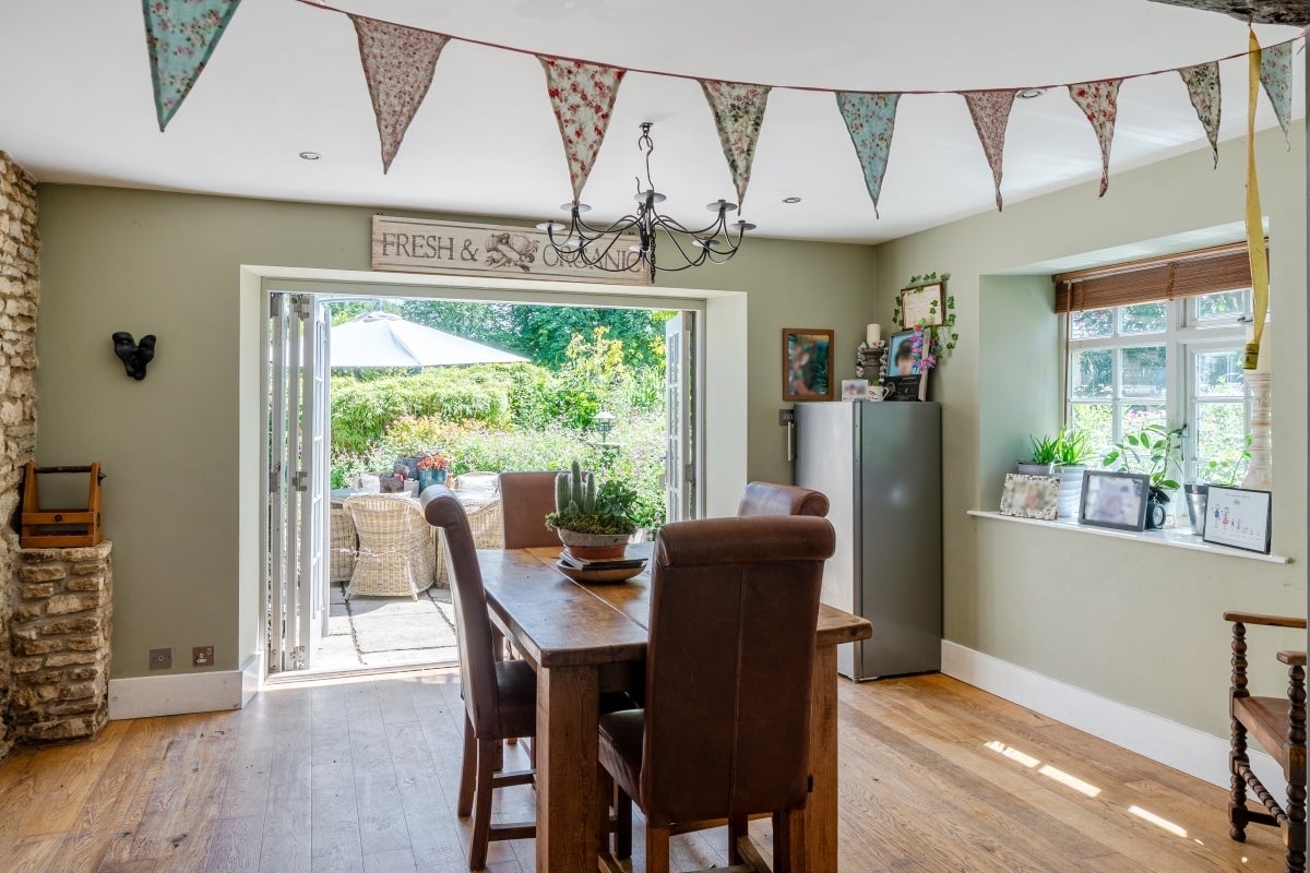 House Broomfield in Chippenham