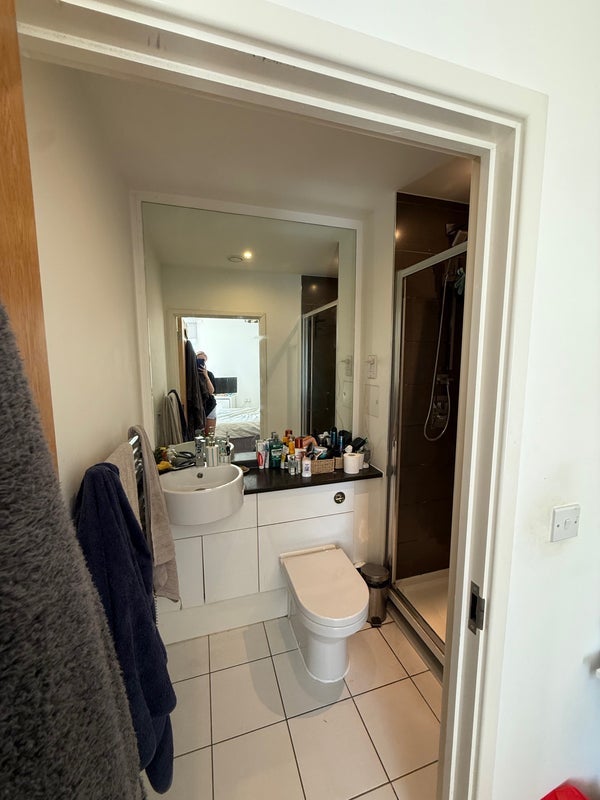 Room Eckington Lane in Greater London