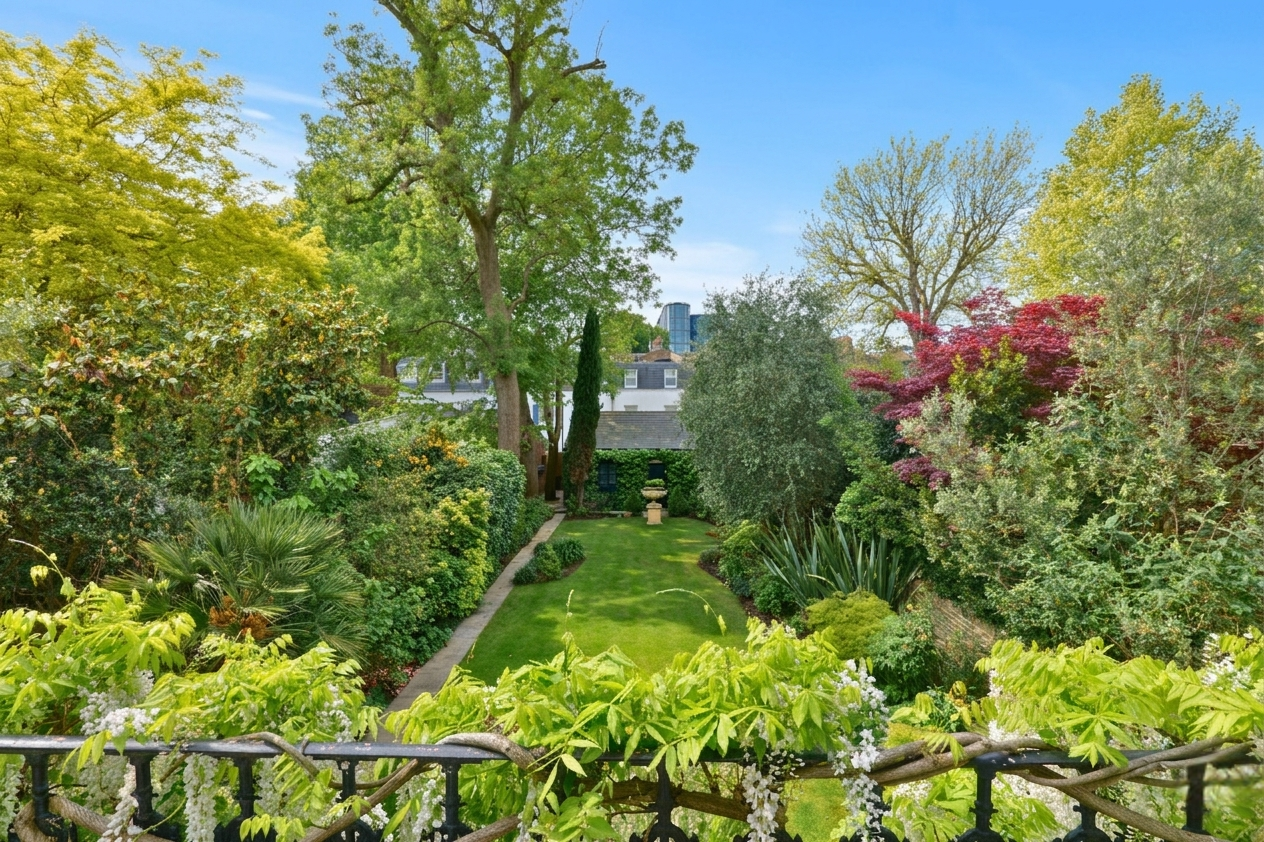 House Addison Road in Greater London