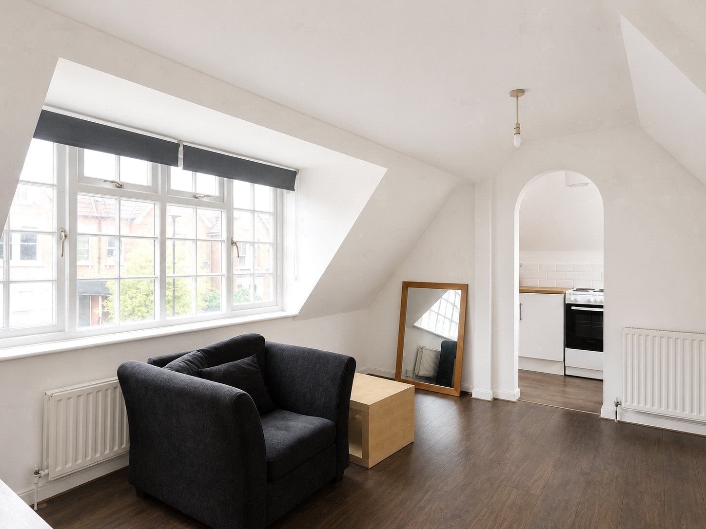 Flat Farnan Road in Greater London
