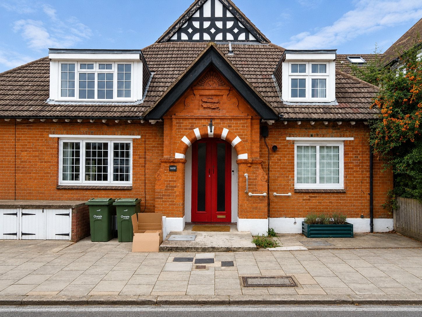 Flat Farnan Road in Greater London